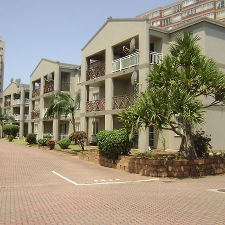 North Beach Durban Apartments Экстерьер фото