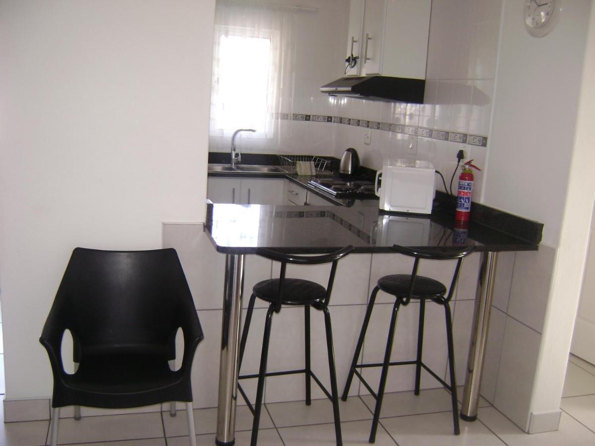 North Beach Durban Apartments Экстерьер фото